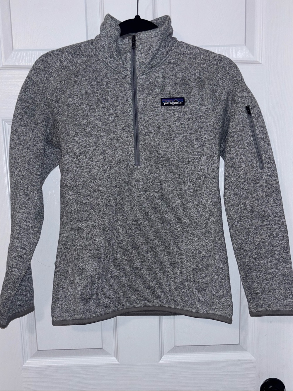 Women’s Patagonia Light Gray Heather Fleece Jacket with Logo